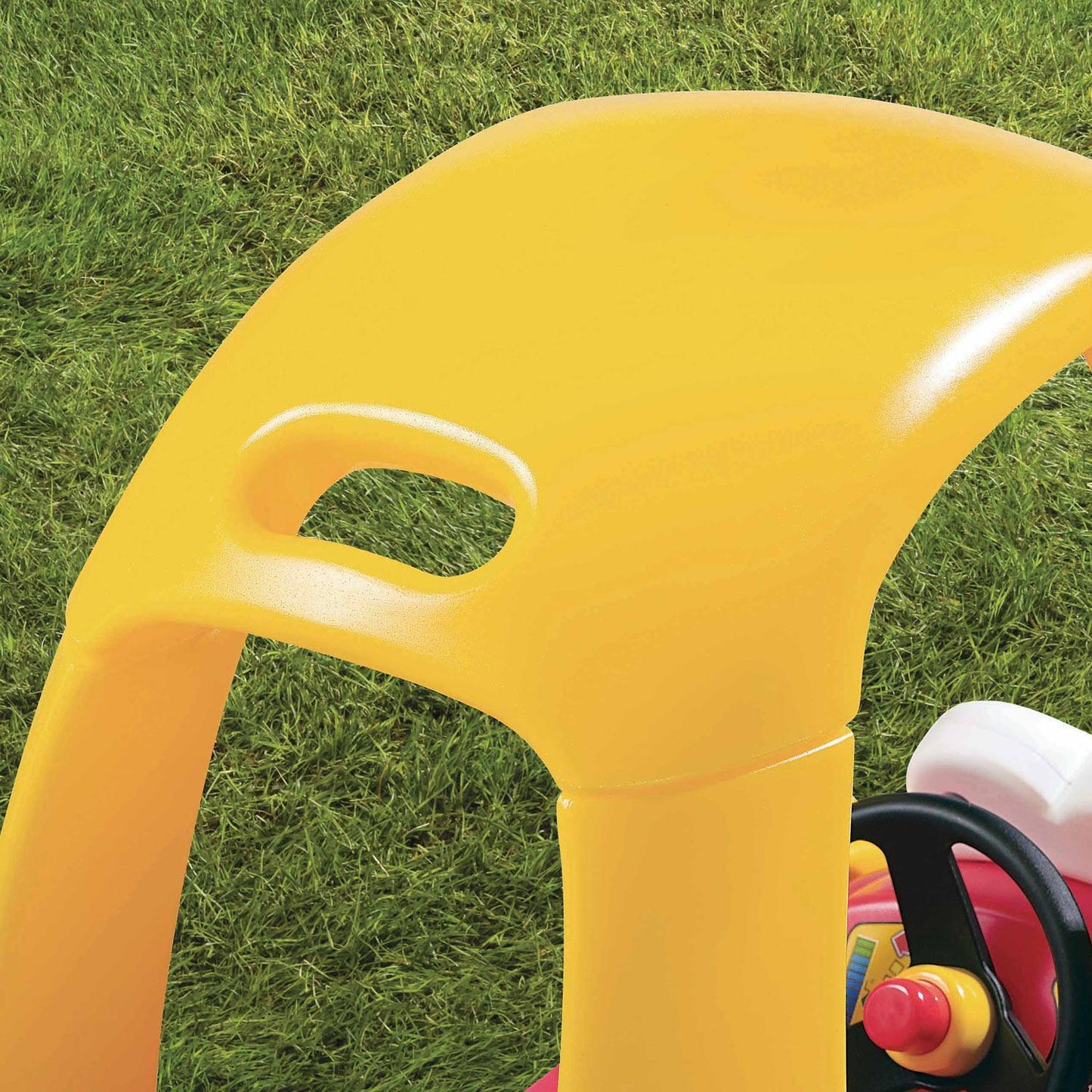 Cozy Coupe 30th Anniversary Edition – Classic Ride-On with Timeless Design