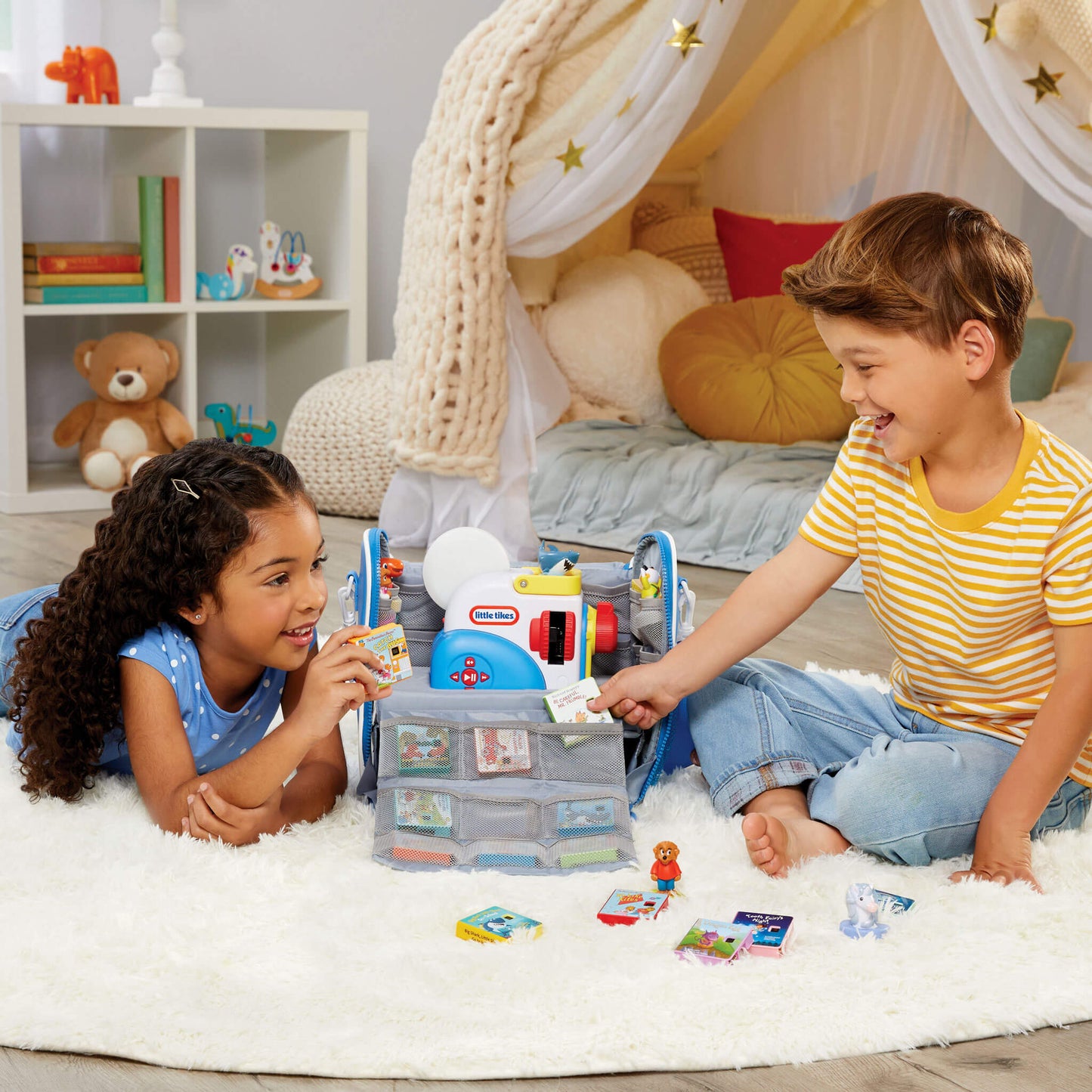 Story Dream Machine™ Storytime Travel Case – Portable Storage for Projector, Cartridges & Figurines