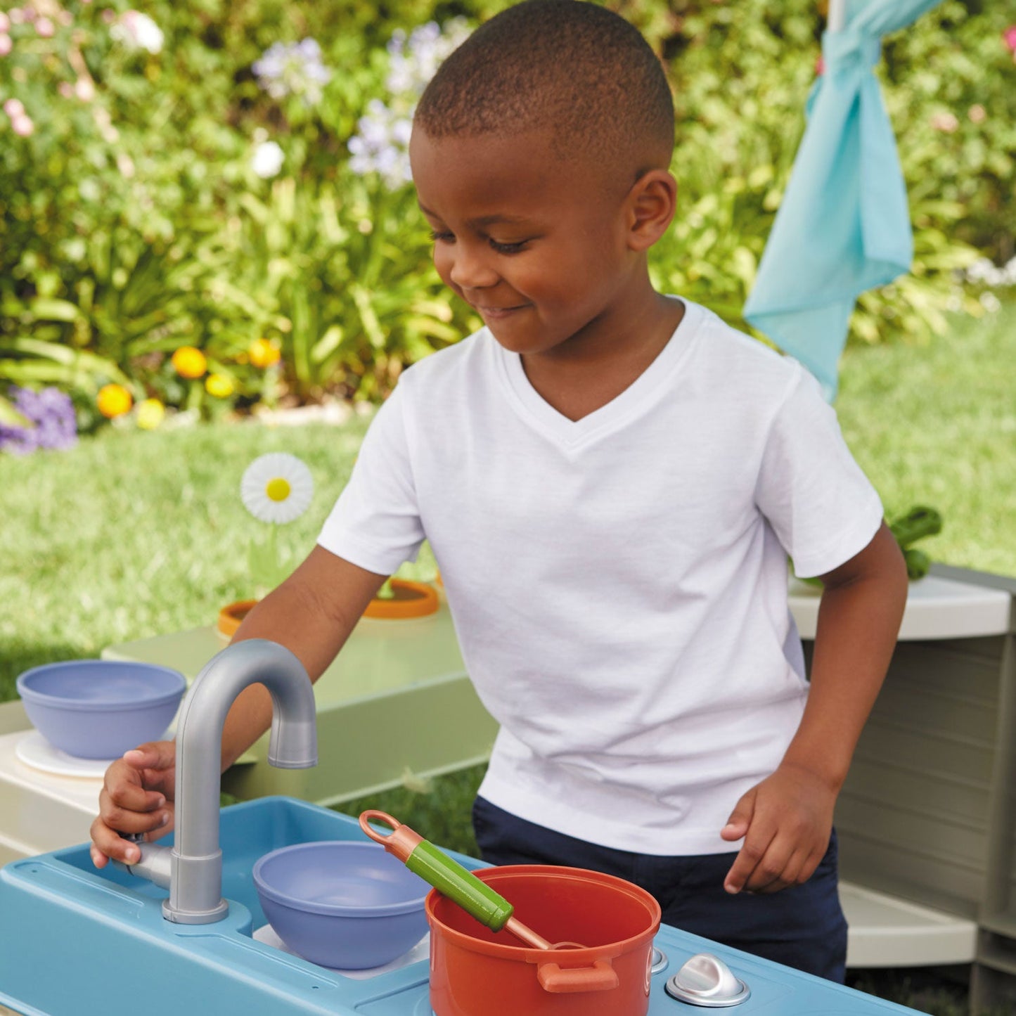 Backyard Bungalow House with Kitchen, Lemonade Stand, and Gardening Station